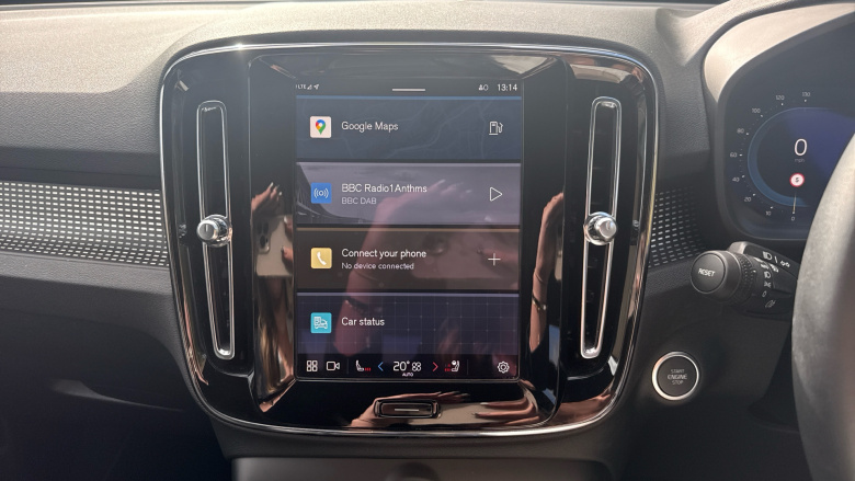 Volvo XC40 2.0 B3P Plus Dark 5dr Auto Petrol Estate